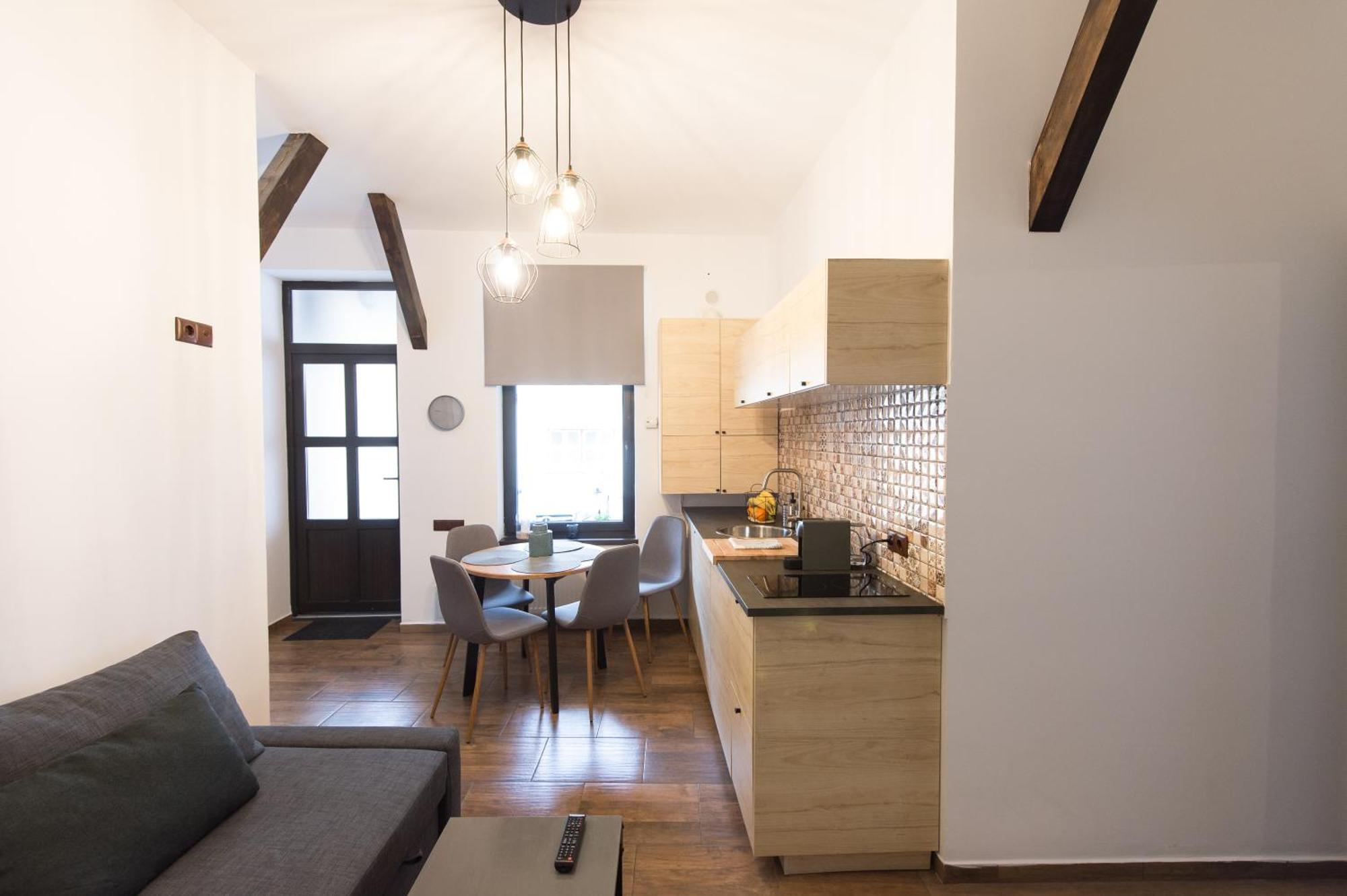 Lovely Brasov Flat With Patio And Mountain Views Exterior foto